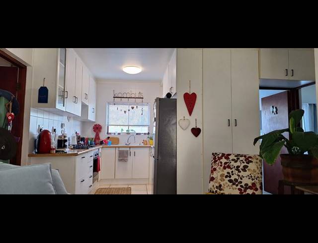 2 BEDROOM HOUSE FOR SALE IN SANDBAAI